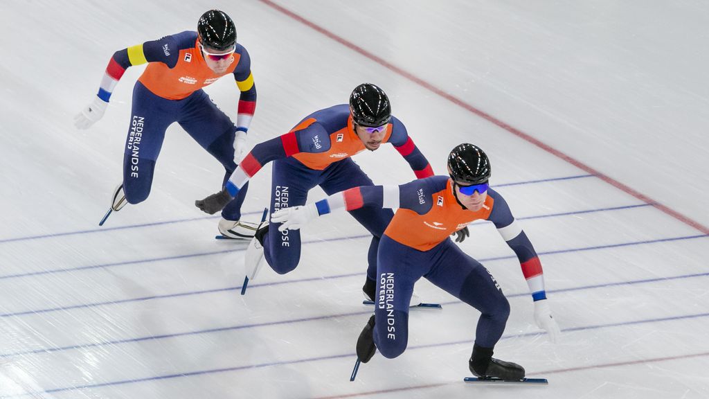 Schaatsen: wereldbeker Calgary met de teamsprint voor mannen