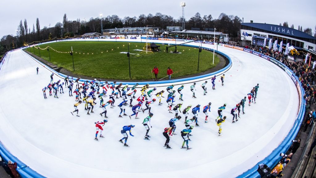Schaatsen NK marathon mannenwedstrijd Schaatsen NK marathon mannenwedstrijd