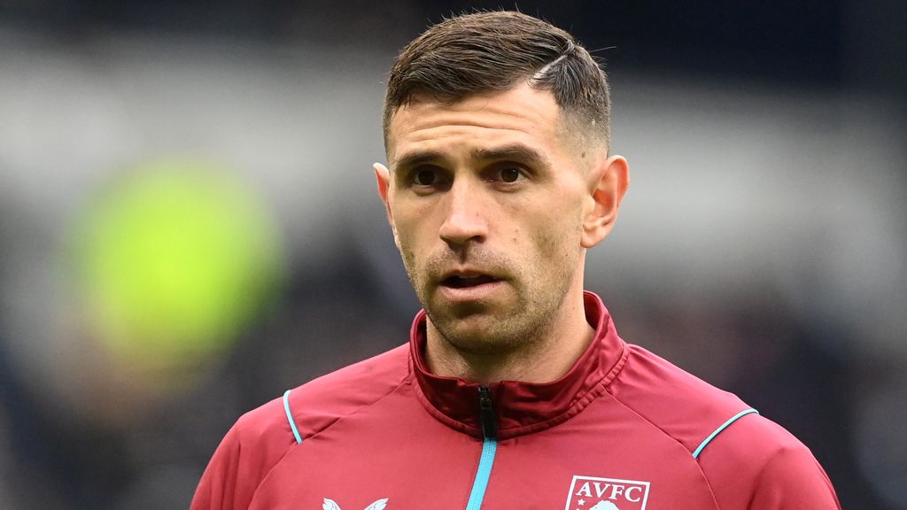 Met veelbesproken WK-keeper als reserve klopt Villa ook Spurs, matig  Chelsea gelijk