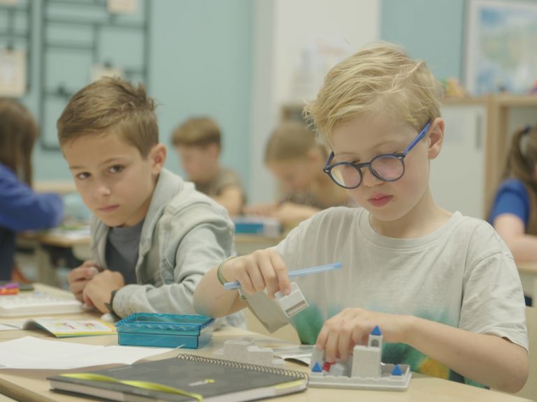 Deze kinderen van 9 en 10 zitten al op de middelbare school