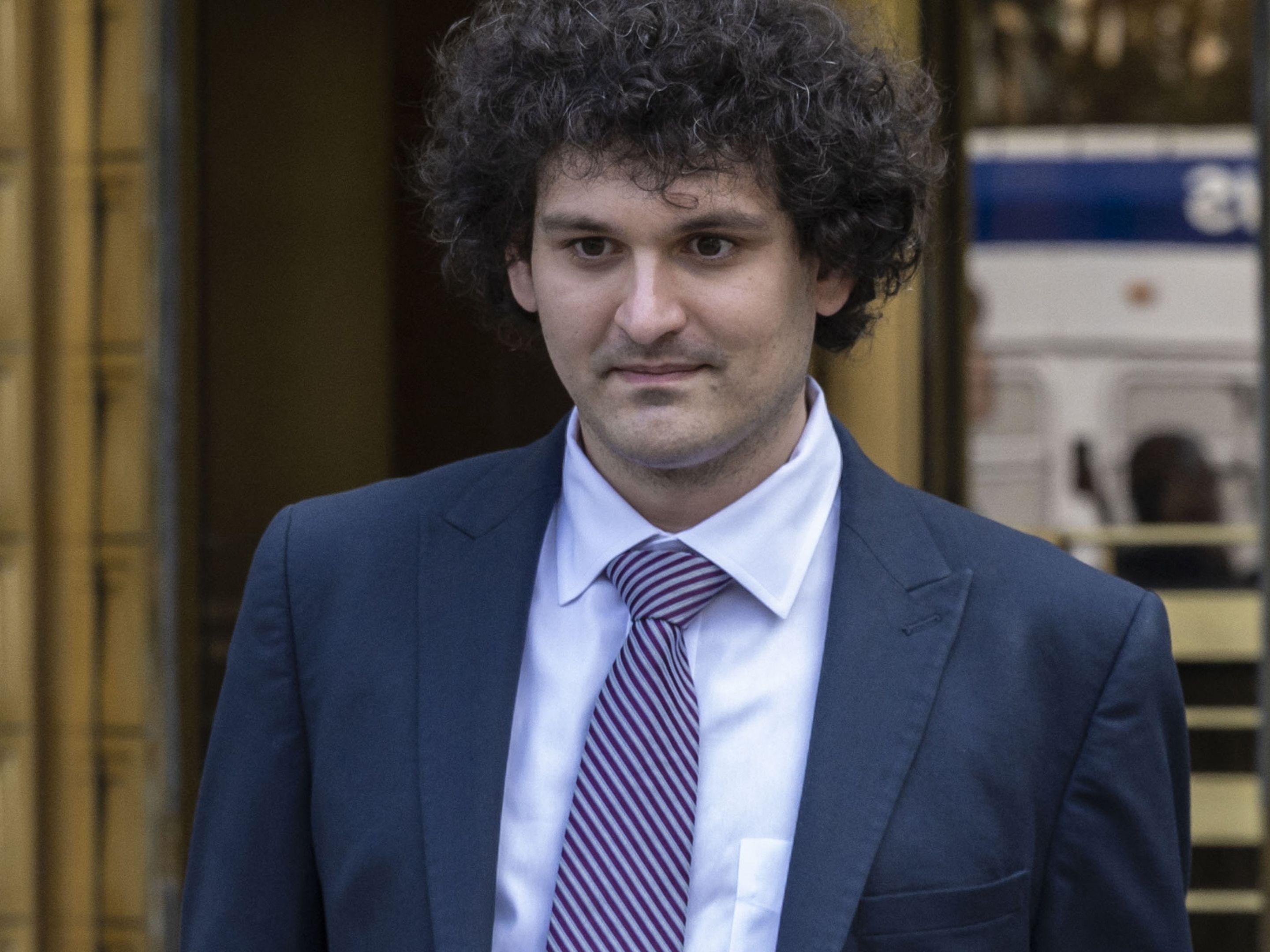 Voormalige crypto-baas Sam Bankman-Fried krijgt 25 jaar celstraf