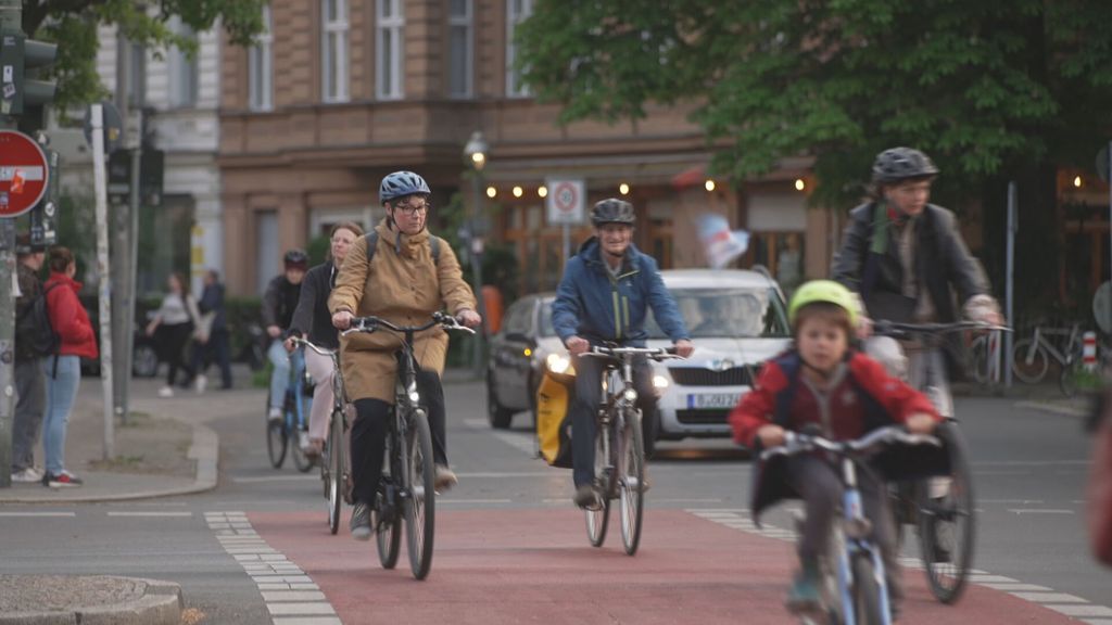 Hier draagt bijna iedereen een fietshelm