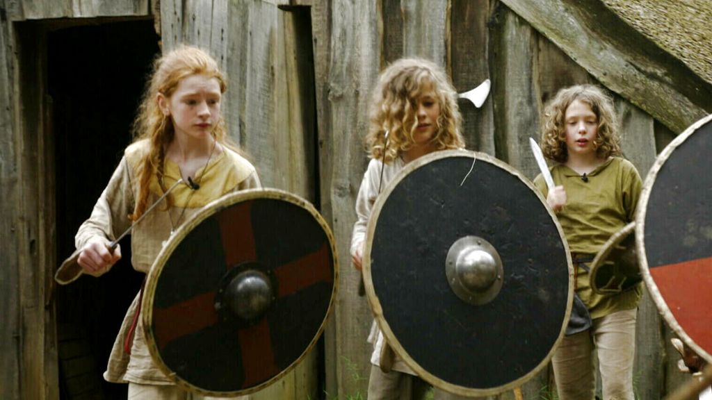 Roan, Tom en Ravi leven het hele weekend als Vikingen