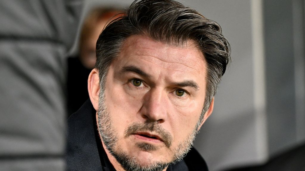 Hoefkens nieuwe trainer NAC, volgt naar Besiktas vertrokken Van Gastel op