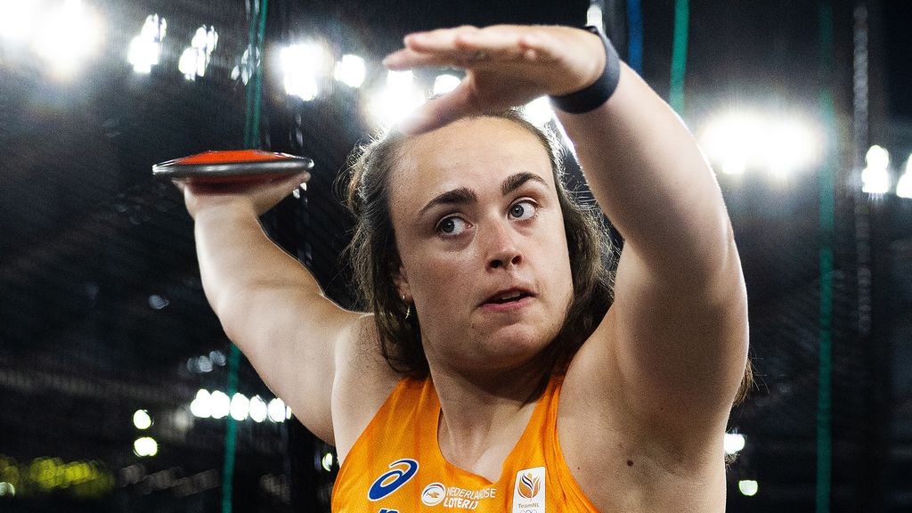 Van Klinken pakt zilver bij discuswerpen • Historische dubbelslag voor