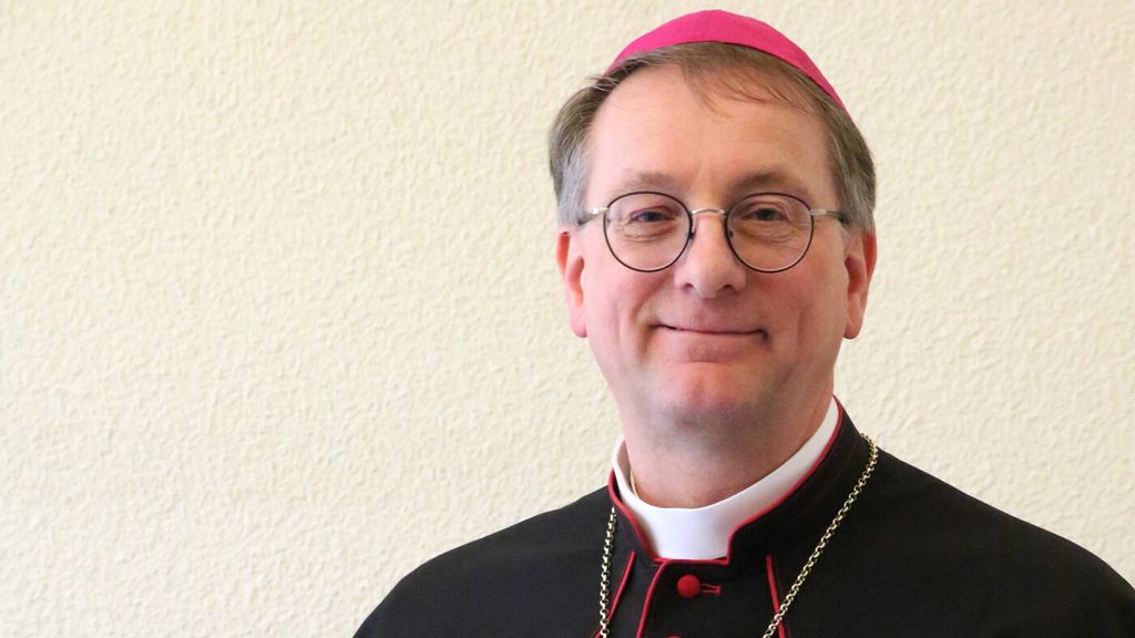 Ron van den Hout (59) door Vaticaan gekozen als nieuwe bisschop Roermond