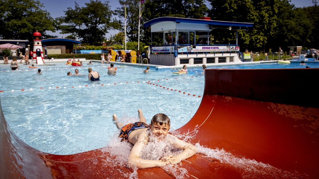 Minder buitenzwembaden open deze zomer