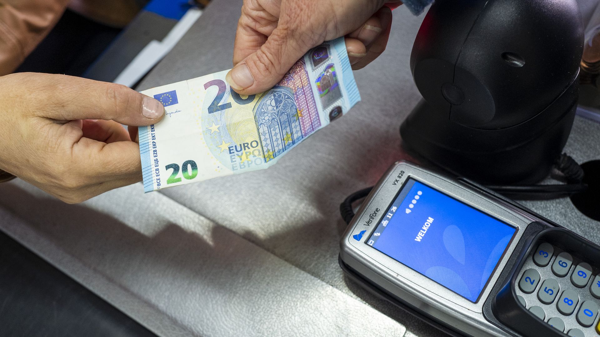 Nibud: alleenstaande ouder verliest veel inkomen als kind 18 wordt