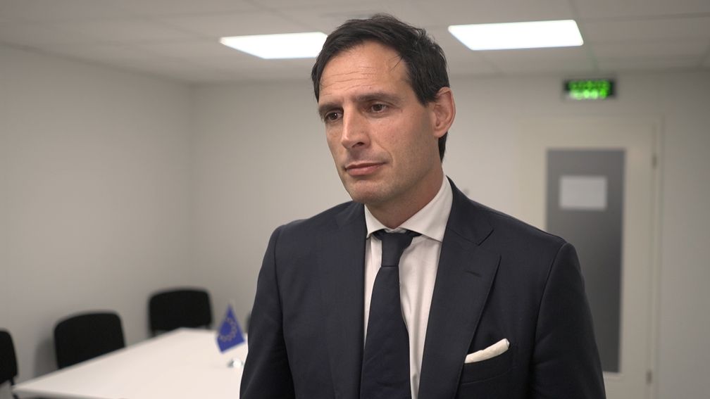 24/11 in Nieuwsuur: De uitkomsten van de klimaattop in Bakoe • Hoeveel macht krijgt Elon Musk?