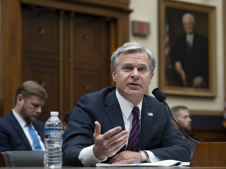 A parched landscape under‌ a blazing ⁤sun.