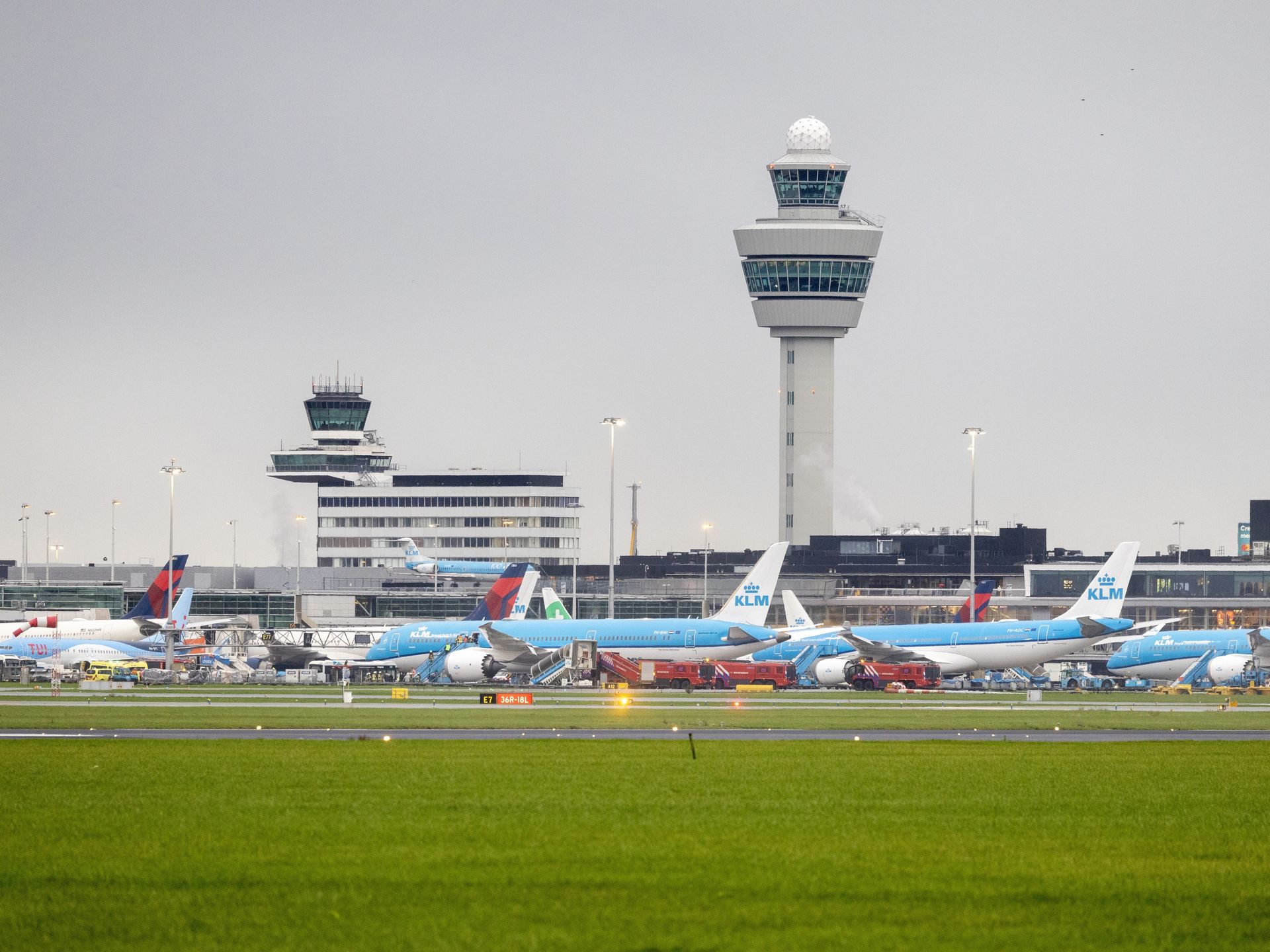 Schiphol Flights Cut by 25% for June NATO Summit