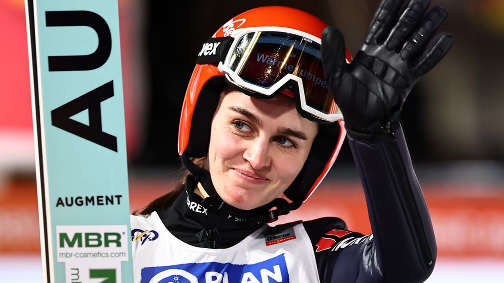 Kritiek op schansspringtoernooi voor vrouwen: douchegel in plaats van prijzengeld