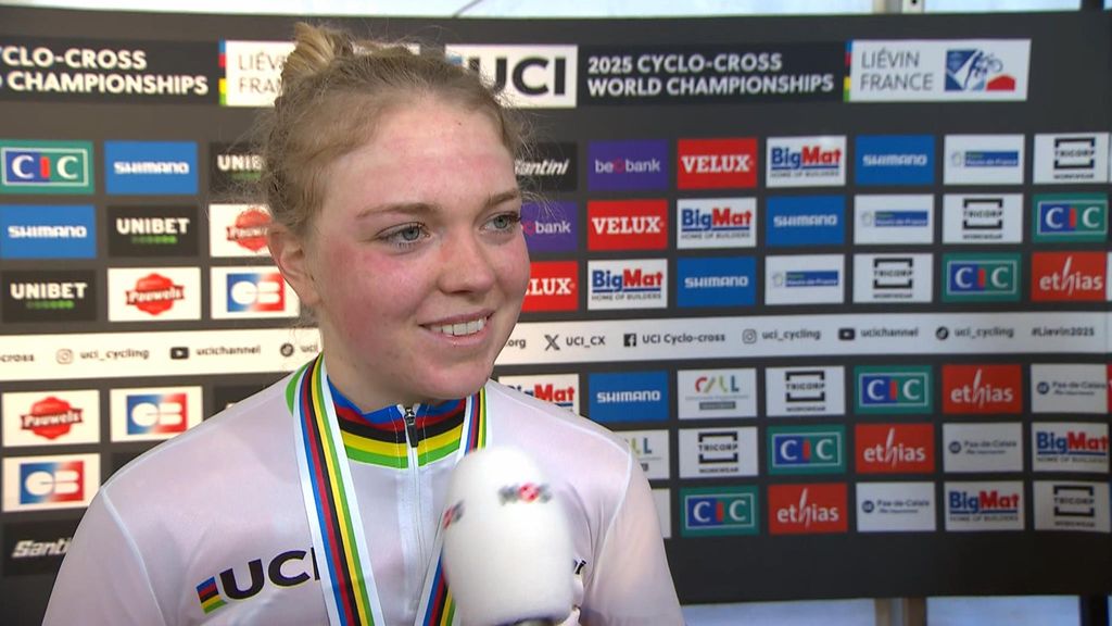 Van Empel na derde WK-goud: 'Benen zeiden nee, maar gelukkig is het gelukt'