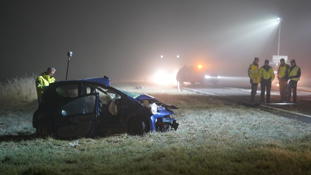 Bestuurder (58) omgekomen bij ongeluk Thesinge in dichte mist