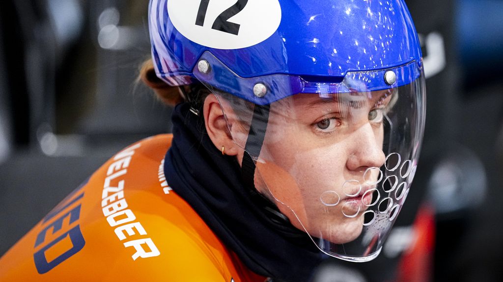 Velzeboer Helmets Gaining Traction in Short Track, Especially Abroad