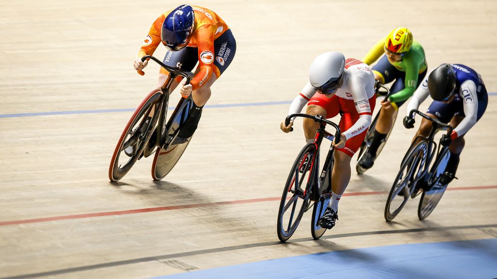 Lavreysen, Van de Wouw en Van der Peet naar keirinfinales op EK baanwielrennen