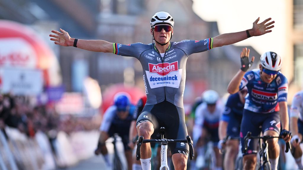 Mathieu van der Poel celebrates Le Samyn victory