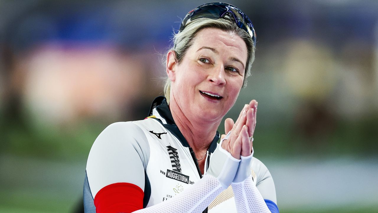 Claudia Pechstein at a speed skating event