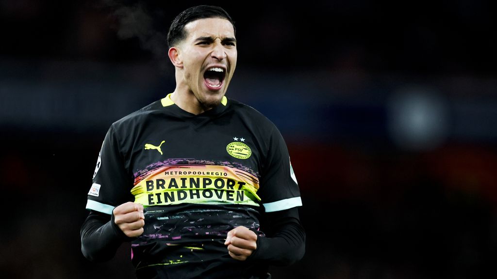 Couhaib Driouech in action for PSV against Arsenal