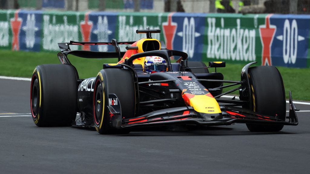 Max Verstappen leads the Chinese Grand Prix