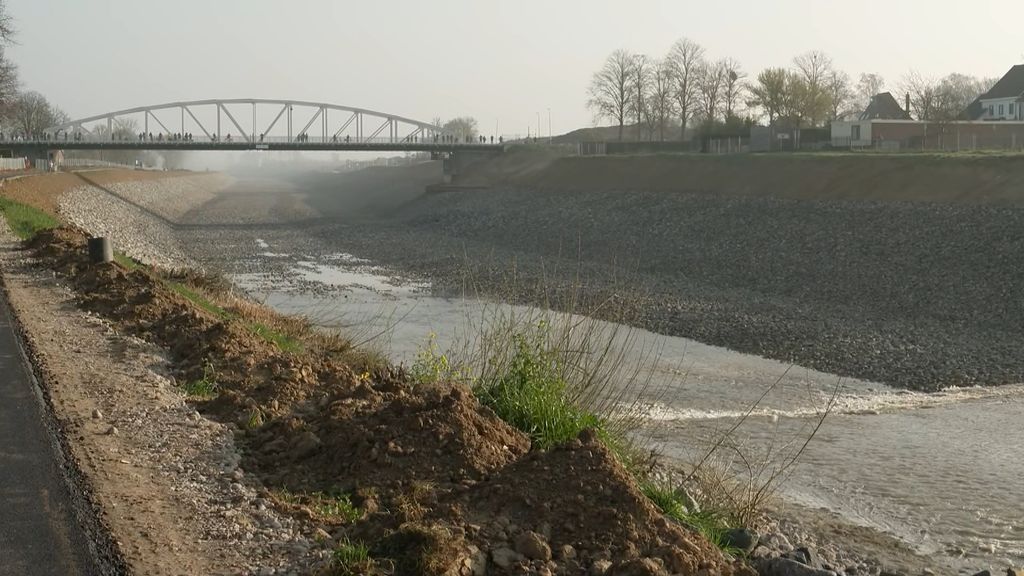 The Juliana⁤ Canal is slowly filling with water ‌again