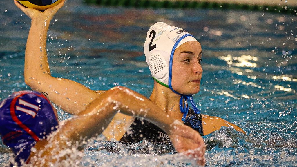 Water Polo Final Stuns: Family Swim to Epic Win