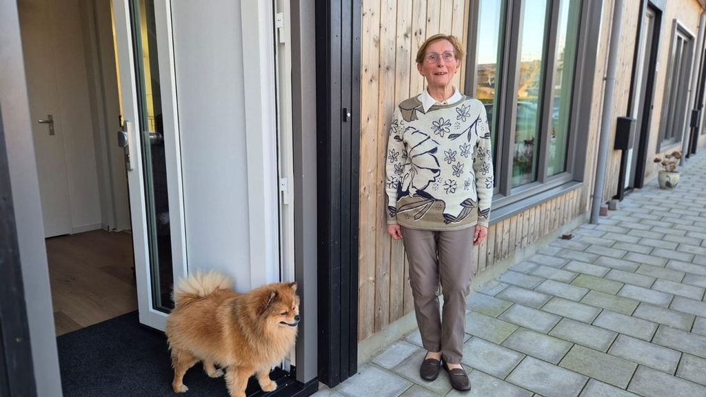 Lenie Botbijl in her ⁢new house