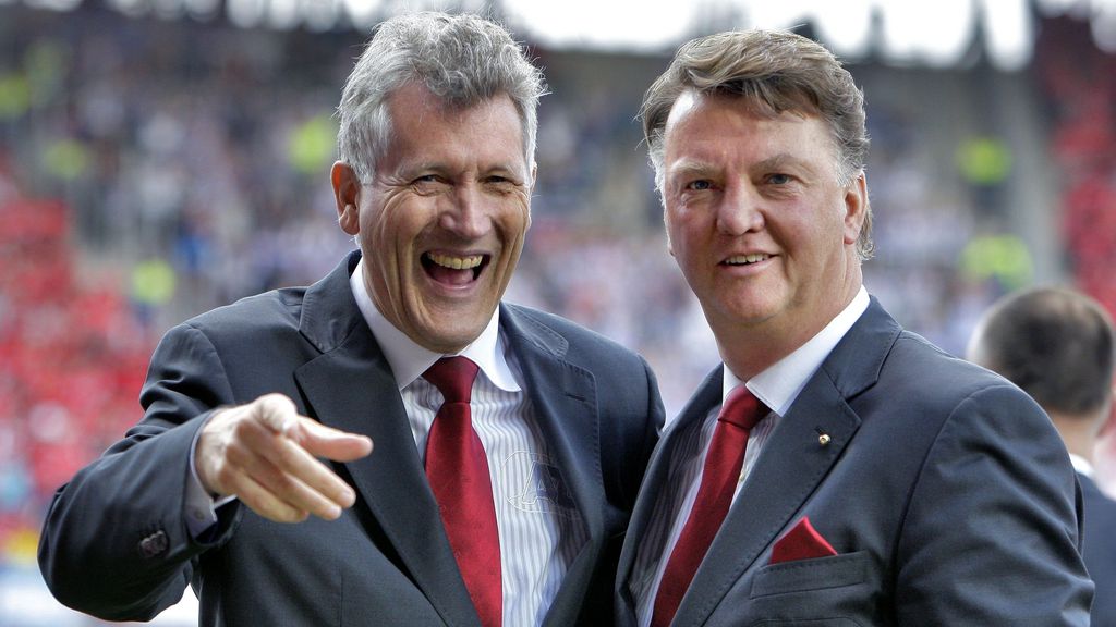 Dirk Scheringa with then AZ coach Louis van Gaal