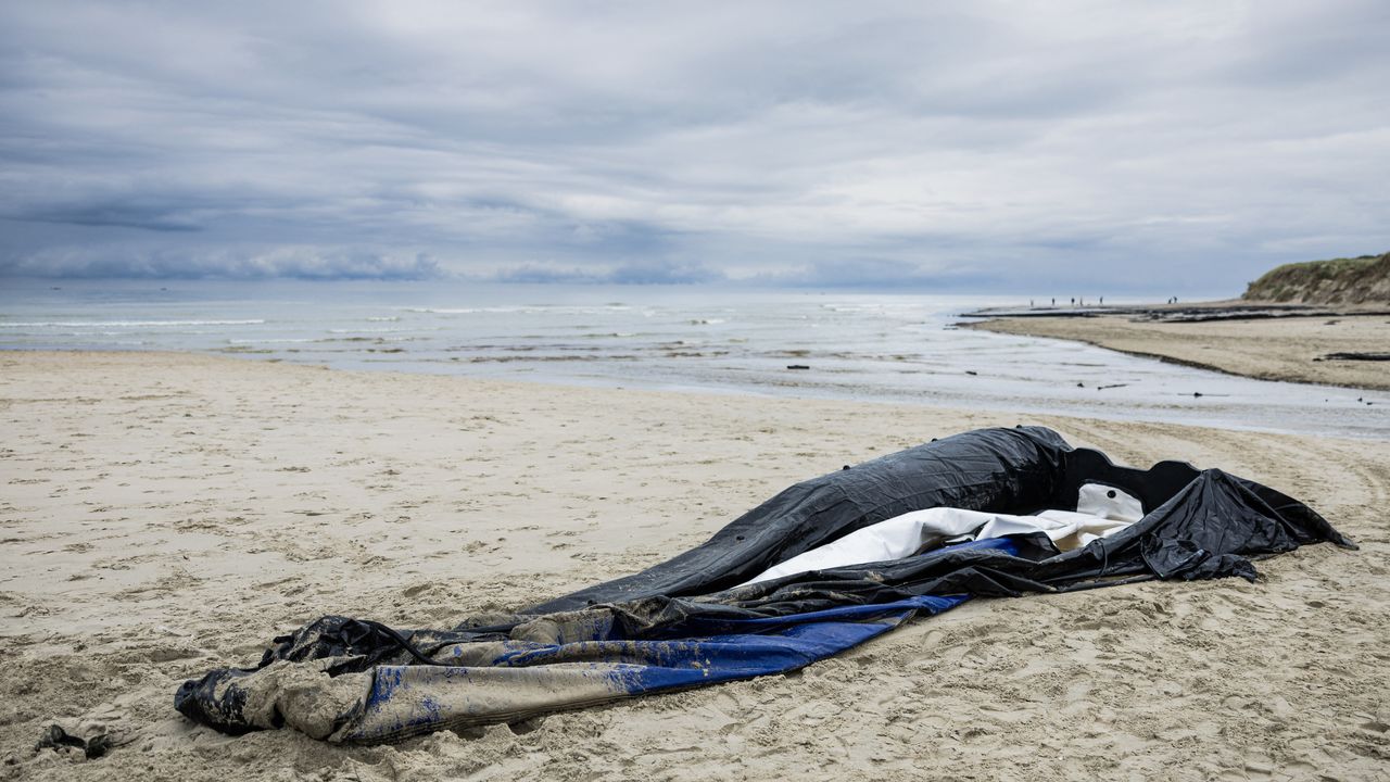 Migrants Rescued from Canal, One Dead