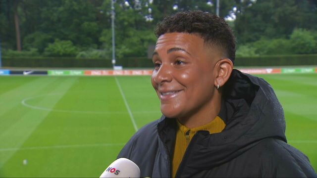Shanice van de Sanden smiling during training.