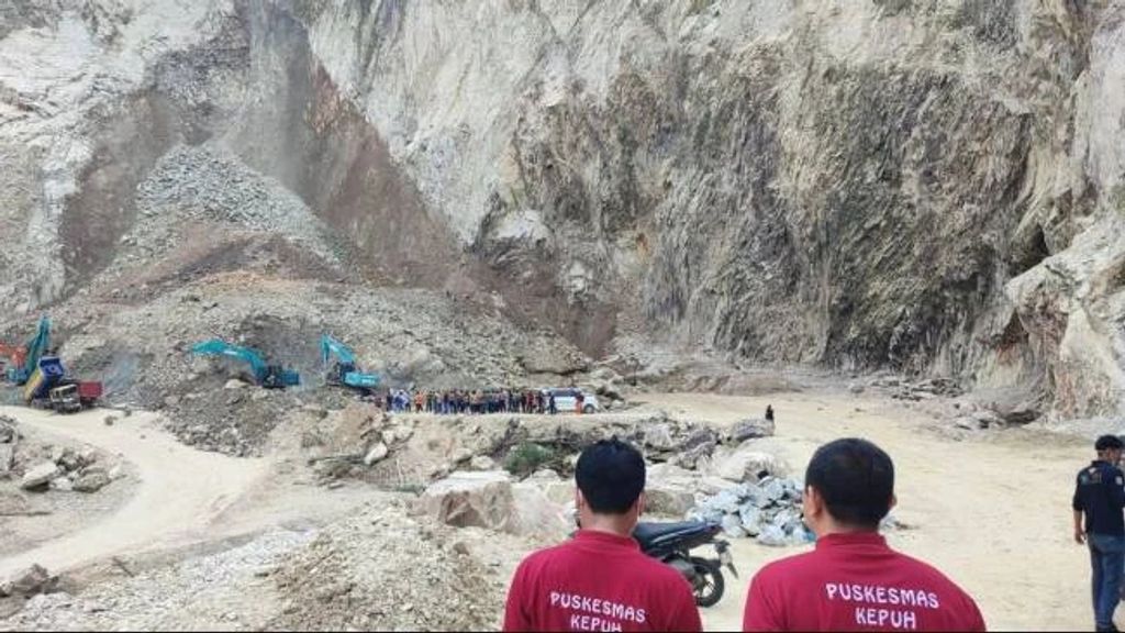 私のインドネシアを崩壊させた後の複数の死亡、少なくとも8人は行方不明