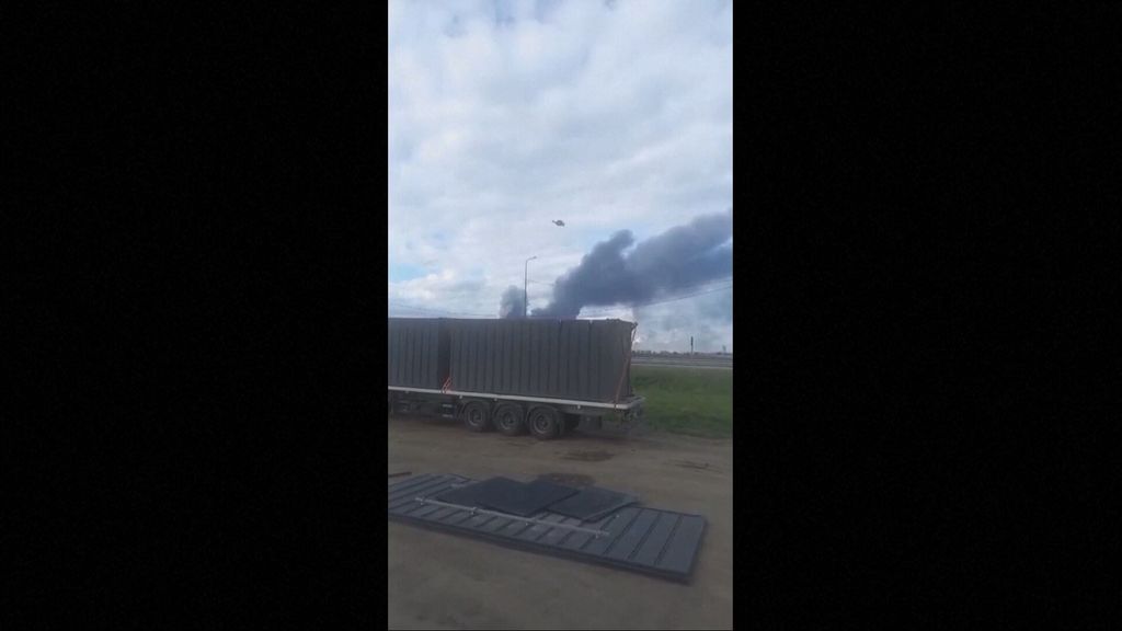 ウクライナが木製の家を通してロシアの爆撃機をどのように破壊したか