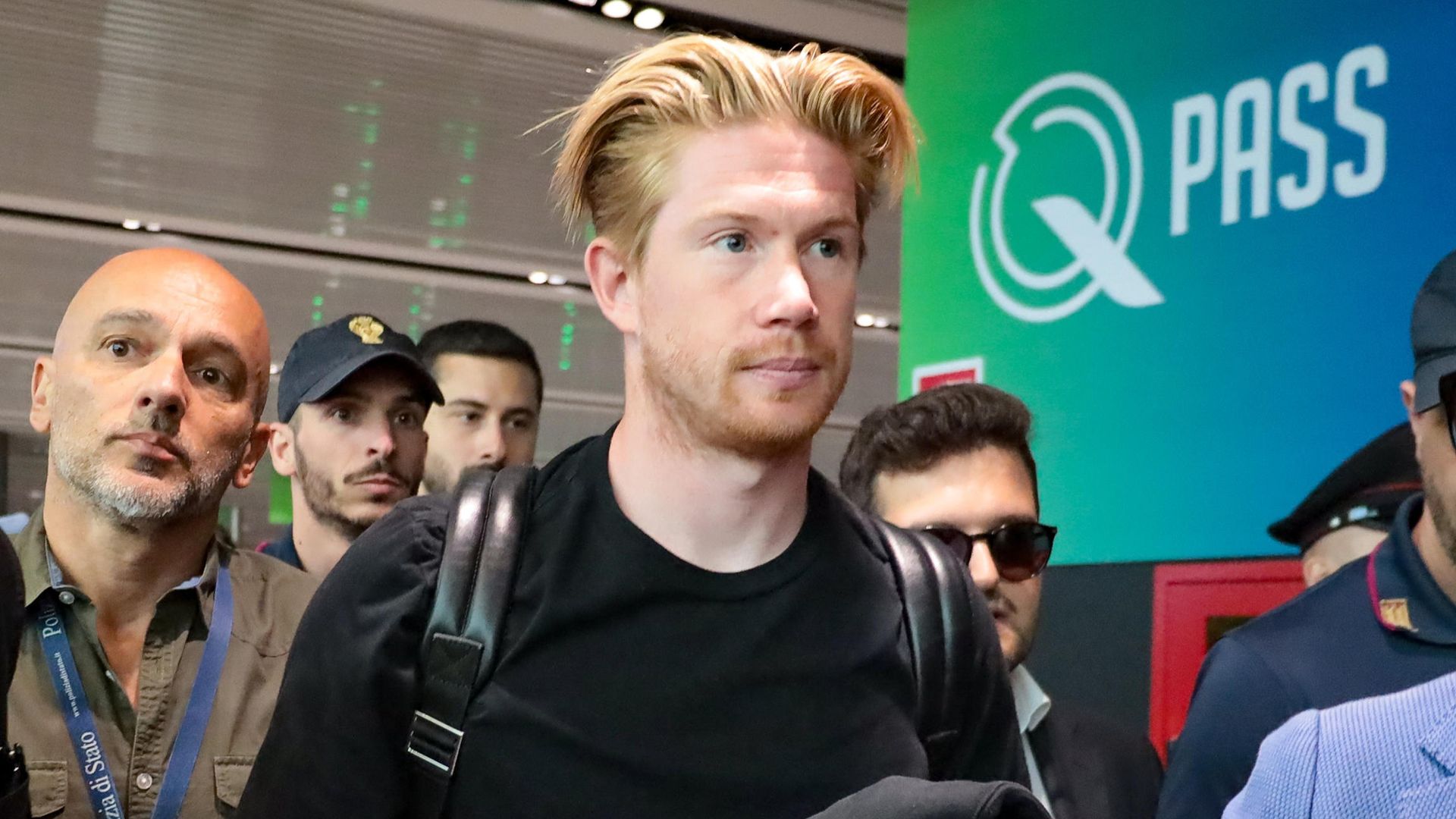 Kevin De Bruyne arrives in Italy to join Napoli