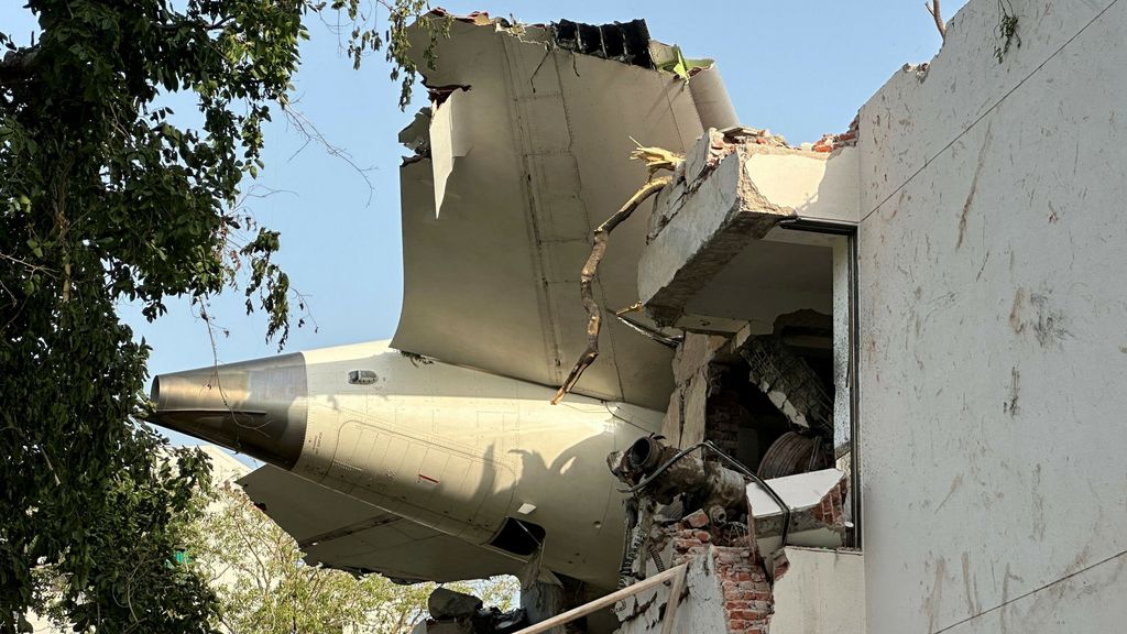 Vliegtuig op weg naar Engeland neergestort in India