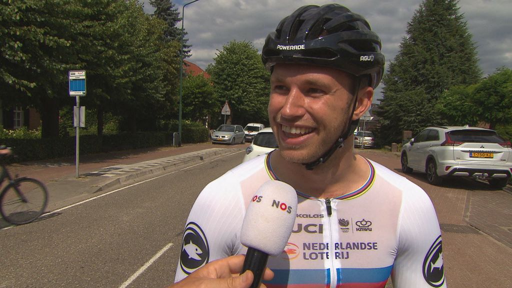 Baanwielrenners sprinten tijdens ronde van Luyksgestel, geboortedorp van Lavreysen