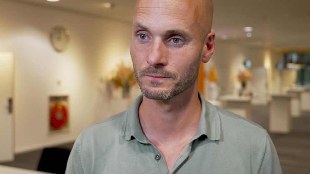 Wolfsburg coach Paul Simonis