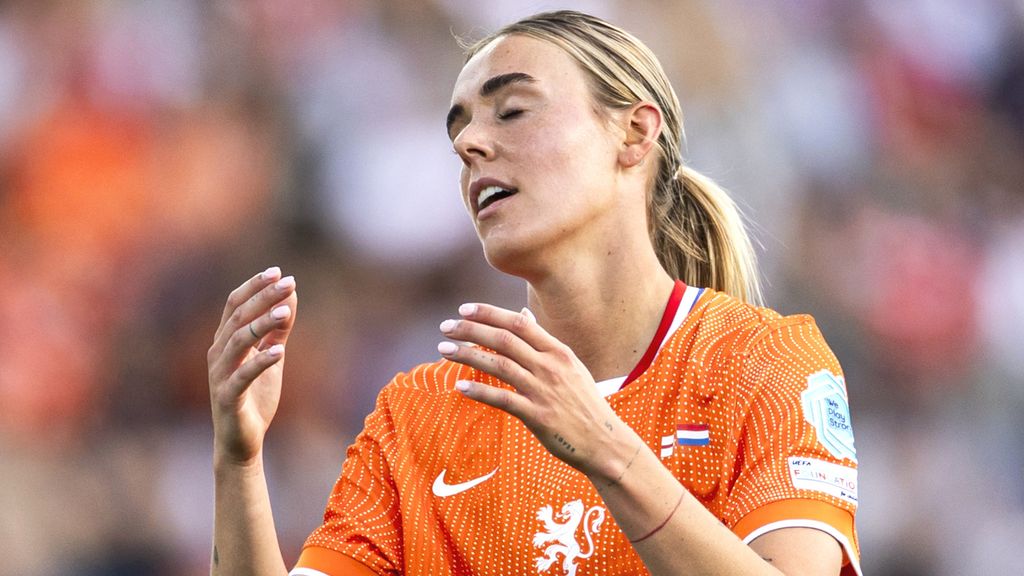 Oranje lijdt op EK historisch grote nederlaag (0-4) tegen Wiegmans Engeland