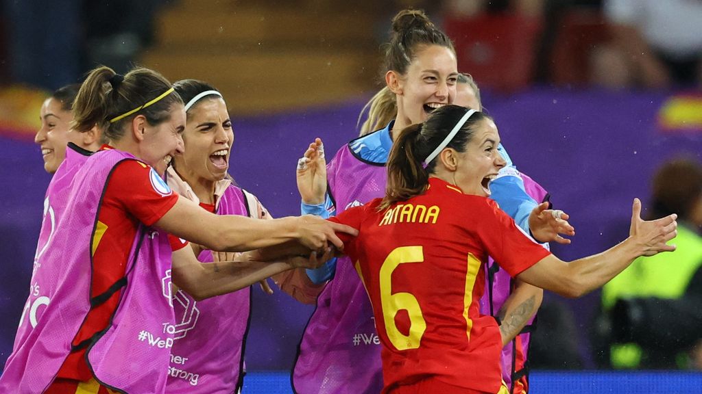 Topfavoriet Spanje voor het eerst in historie naar EK-finale na zege op Duitsland