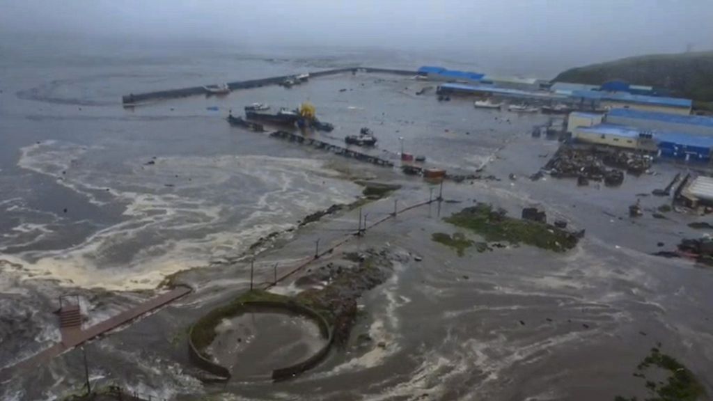 Tsunami-waarschuwingen ingetrokken na zeebeving, vulkaanuitbarsting in Rusland