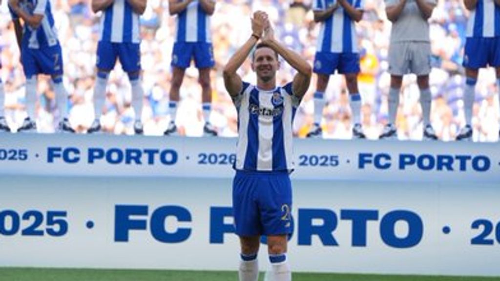 De Jong maakt verrassende overstap naar Porto, waar Farioli coach is