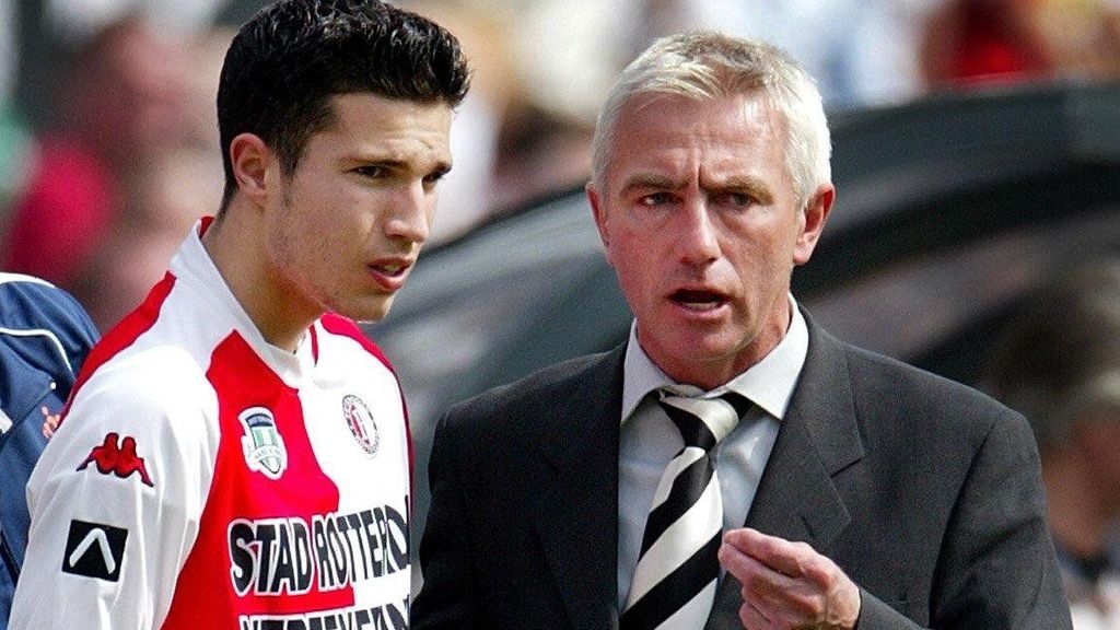Van rebelse tiener tot stralend rustpunt: Van Persies weerzien met Fenerbahçe