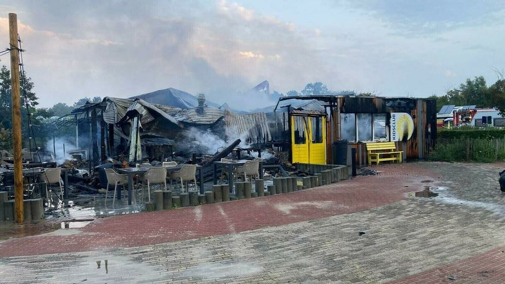 Geëvacueerde gasten mogen terug na campingbrand Renesse, restaurant wordt afgebroken