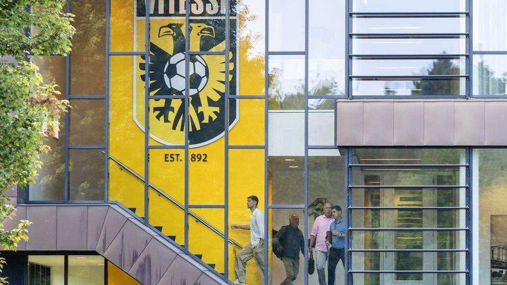 Vitesse akkoord met ontbinden spelerscontracten, arbitragezaak van de baan