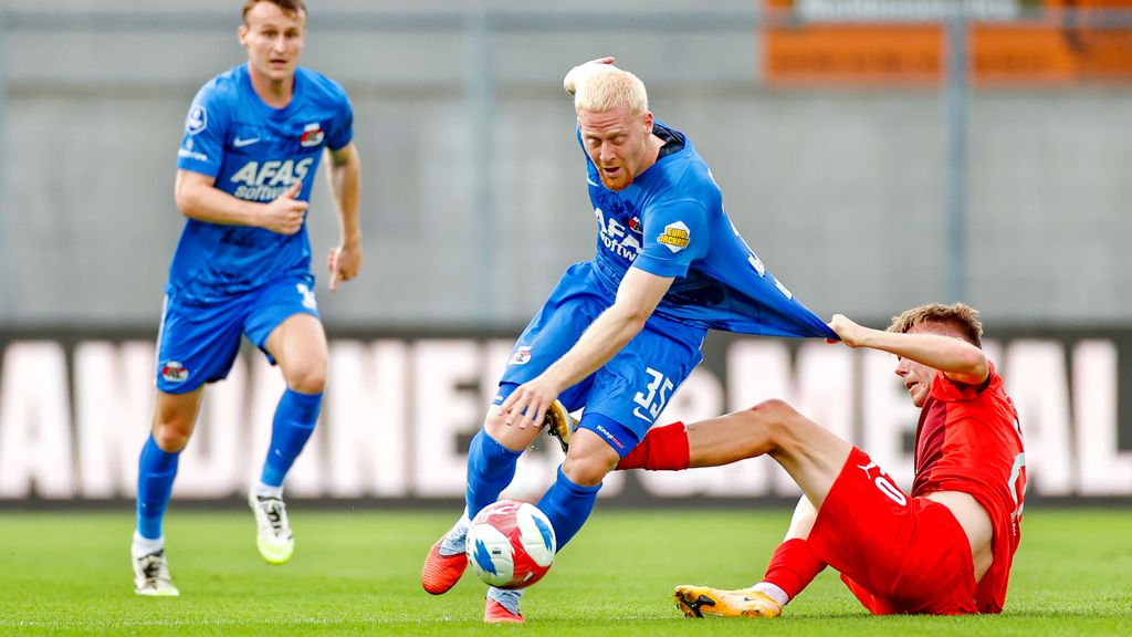 Tiental AZ wint in Liechtenstein en plaatst zich voor play-offs Conference League