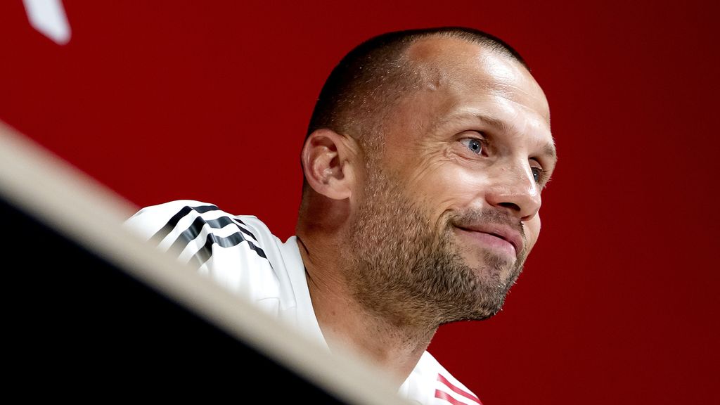 Ook zoon Heitinga gaf vader kritiek na Telstar-wedstrijd: 'Het moet echt beter'