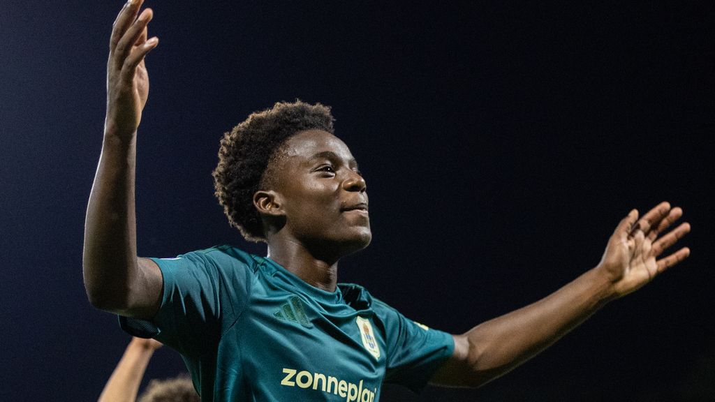 Jongste speler ooit in eredivisie droomt verder: 'Net als Yamal in Champions League'