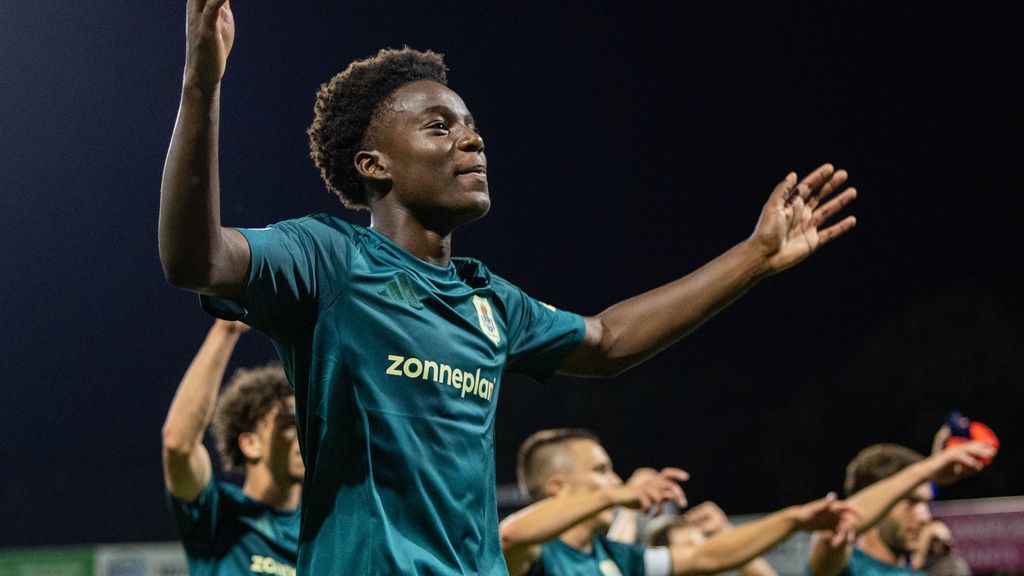 Jongste speler ooit in eredivisie droomt verder: 'Net als Yamal in Champions League'