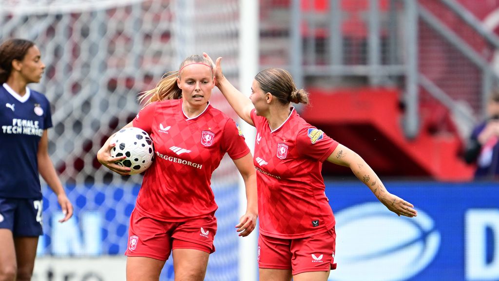 Voetbalsters FC Twente veroveren Supercup na comeback in tweede helft