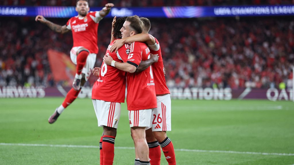 Benfica ten koste van Fenerbahçe naar Champions League, Club Brugge vernedert Rangers