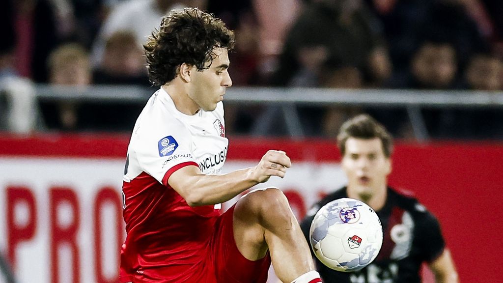 FC Utrecht plaatst zich voor hoofdtoernooi Europa League, blessure Jensen domper